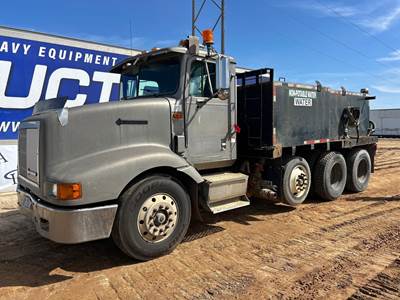 International 9200 Mixer / Ready Mix / Concrete Truck