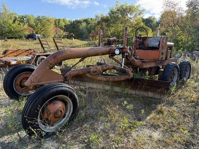 Allis-Chalmers D-548 Motor Grader