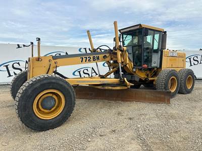 John Deere 772BH Motor Grader