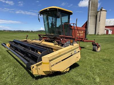 New Holland HW320 Self-Propelled Mower Conditioner/Windrower