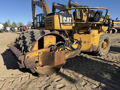 Ingersoll-Rand SPF48 Padfoot Roller Compactor