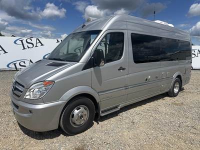 Mercedes-Benz AIRSTREAM Passenger Van