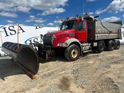Mack Granite GU813 Plow / Spreader Truck