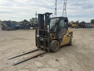 Caterpillar DP55N1 Pneumatic Tire Forklift