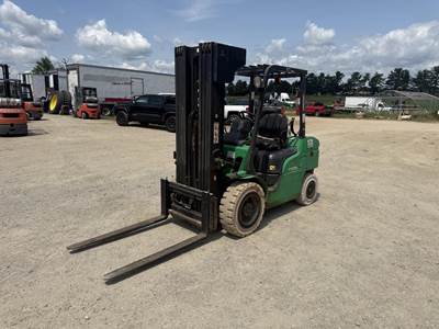 Mitsubishi FG30N Pneumatic Tire Forklift