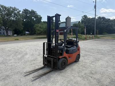 Toyota 7FGU18 Pneumatic Tire Forklift