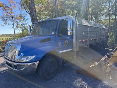 International DuraStar 4300 Recycling Truck