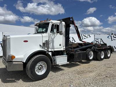 Peterbilt 357 Roll Off Truck