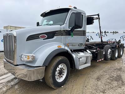 Peterbilt 567 Roll Off Truck