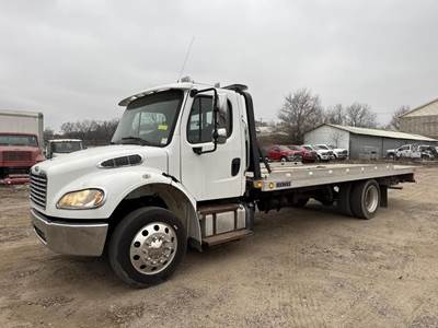 Freightliner Rollback Tow Truck