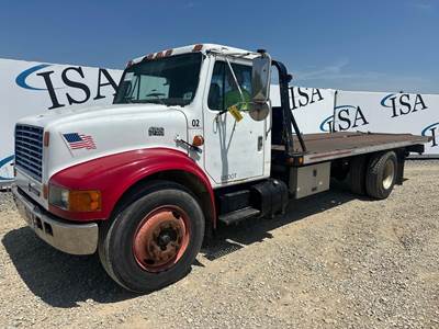 International 4700 Rollback Tow Truck