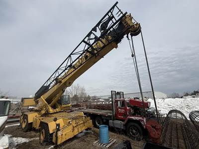 Grove RT740B Rough Terrain Crane