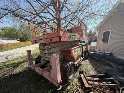 JLG 4394RT Scissor Lift