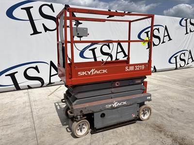 Skyjack SJIII 3219 Scissor Lift