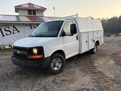 Chevrolet Express 3500 Service Van