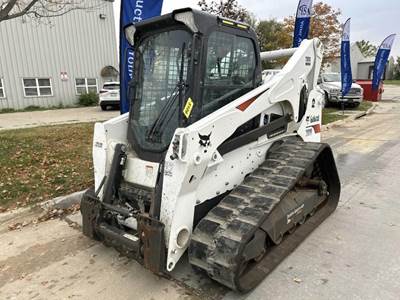 Caterpillar 239D Compact Track Loader