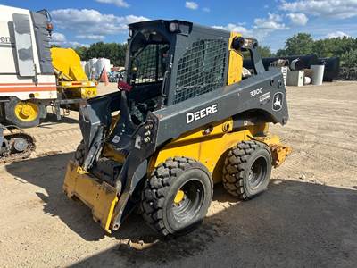 John Deere 330G Skid Steer