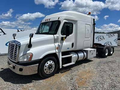 Freightliner Cascadia 125 Sleeper Semi Truck