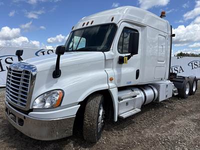 Freightliner Cascadia 125 Sleeper Semi Truck
