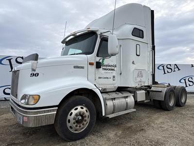 International 9200 Sleeper Semi Truck