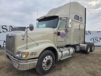 International 9400 Sleeper Semi Truck