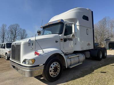 International 9400 Sleeper Semi Truck