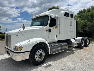 International 9400 Sleeper Semi Truck