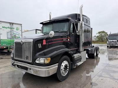 International 9400 Sleeper Semi Truck