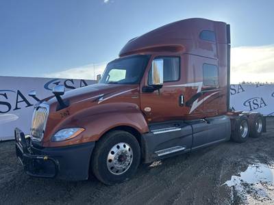 International LT Sleeper Semi Truck