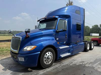 International LT Sleeper Semi Truck