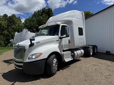 International LT Sleeper Semi Truck