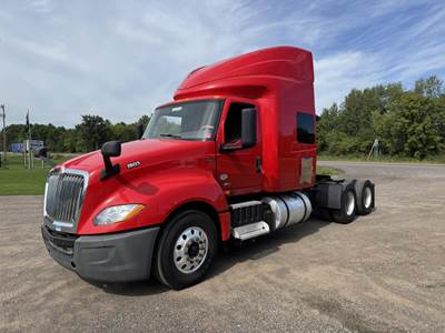 International LT Sleeper Semi Truck