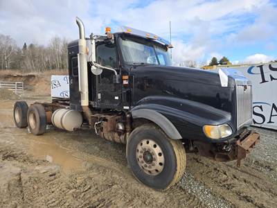 International Paystar 5900 Sleeper Semi Truck