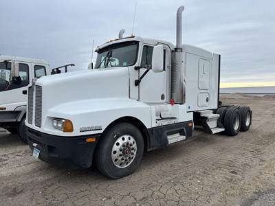 Kenworth T600 Sleeper Semi Truck