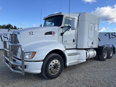 Kenworth T660 Sleeper Semi Truck