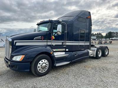 Kenworth T660 Sleeper Semi Truck