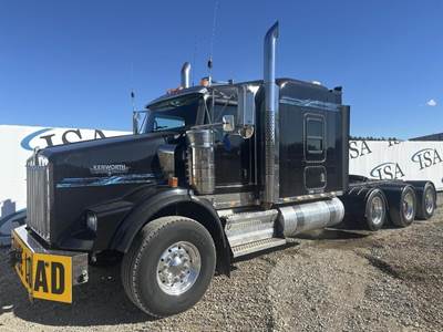 Kenworth T800 Sleeper Semi Truck
