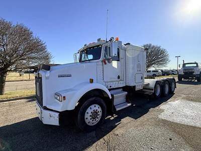 Kenworth T800 Sleeper Semi Truck