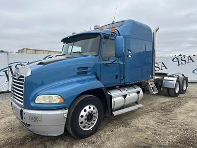 Mack Vision CX613 Sleeper Semi Truck