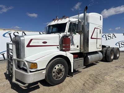 Peterbilt 377 Sleeper Semi Truck