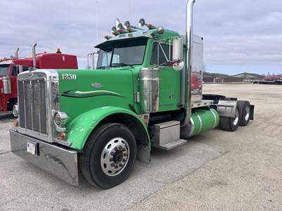 Peterbilt 379 Sleeper Semi Truck