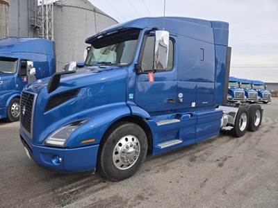 Volvo VNR Sleeper Semi Truck