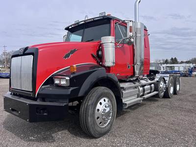 Western Star CONVENTIONAL 4 Sleeper Semi Truck