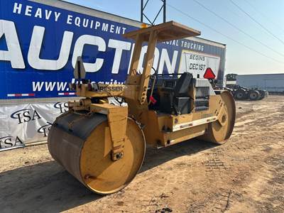 Dresser 712 Smooth Drum Roller Compactor