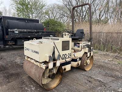 Ingersoll-Rand DD24 Smooth Drum Roller Compactor