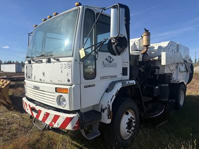 Freightliner FC70 Sweeper Truck