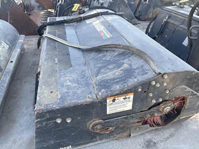 Location: Iowa City, Ia Approx 84"