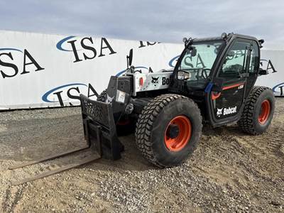 Bobcat V519 Telehandler