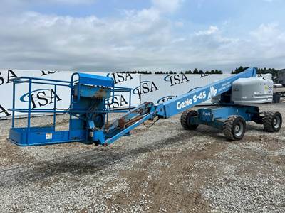 Genie S-45 Telescopic Boom Lift
