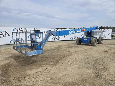 Genie S-85 Telescopic Boom Lift